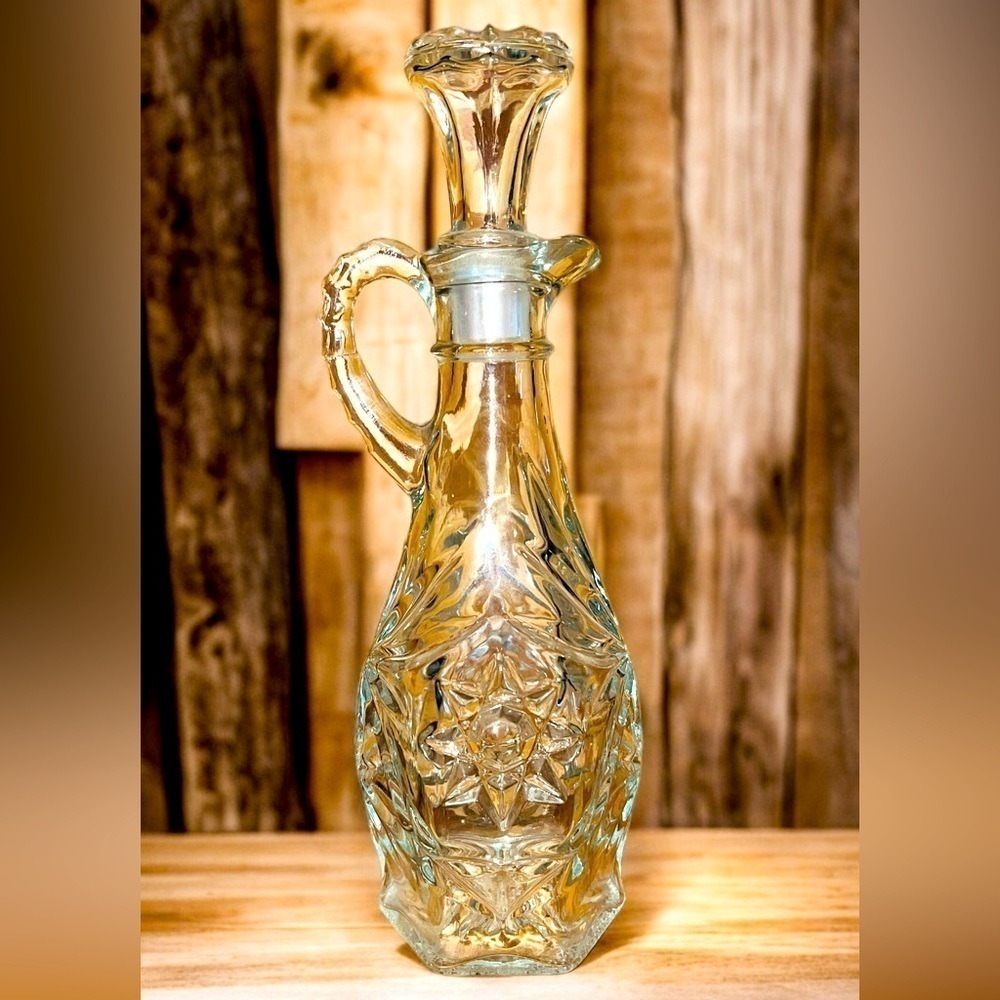 EAPG Star of David Oil/Vinegar Curet with Lid